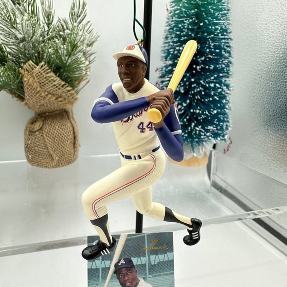 Hallmark Keepsake Series Christmas Holiday Ornament Hank Aaron Baseball Sports - Picture 5 of 7